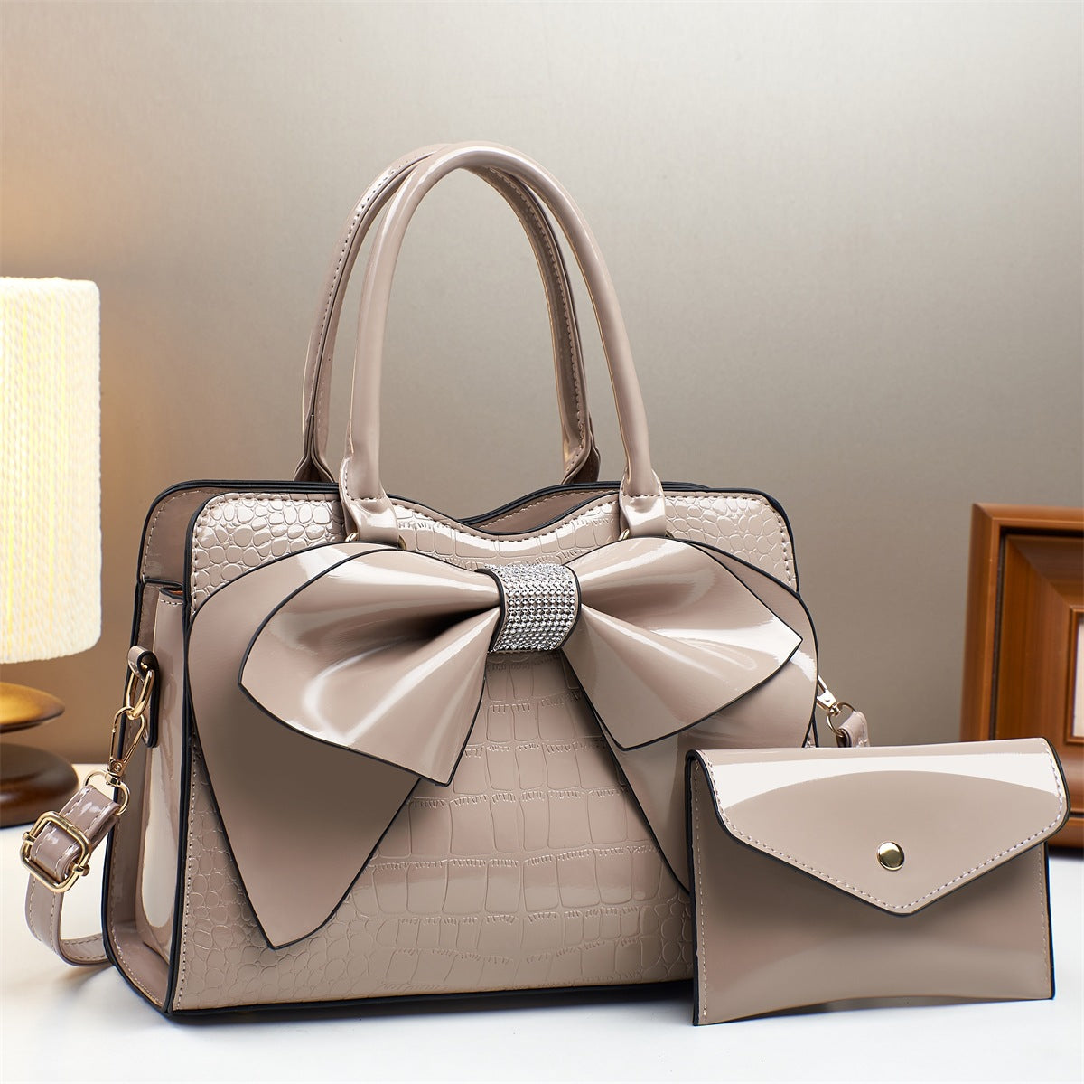 Avora™ Crocodile Bow Bucket Bag + Free Matching Purse