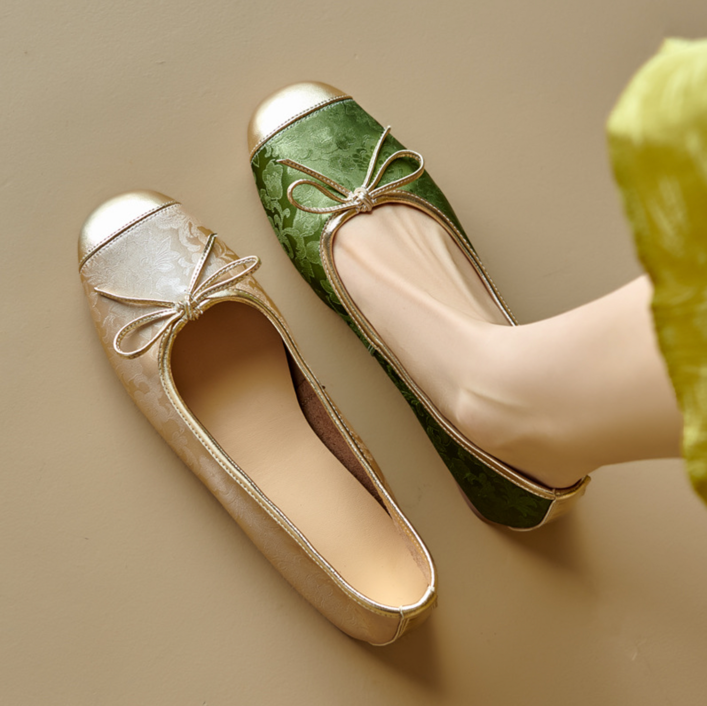 Avora™ Vesaille Ribbon Flats