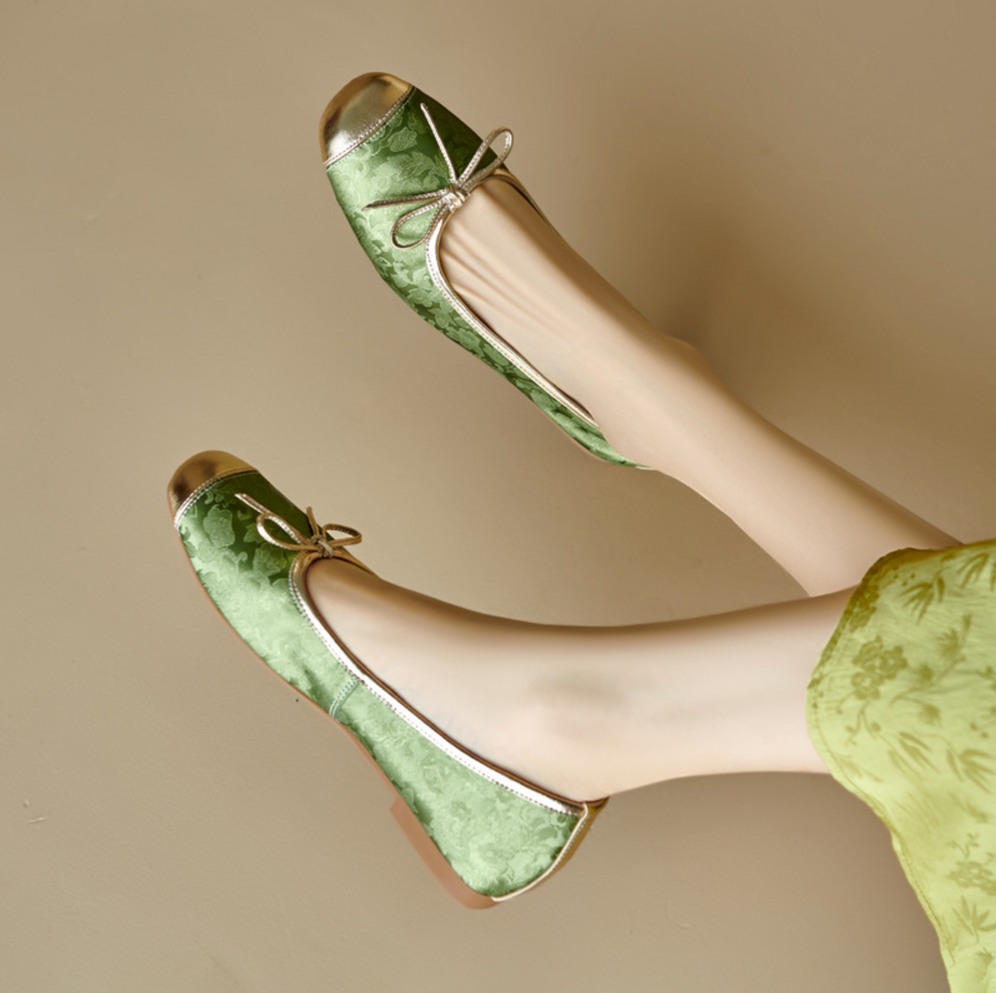 Avora™ Vesaille Ribbon Flats