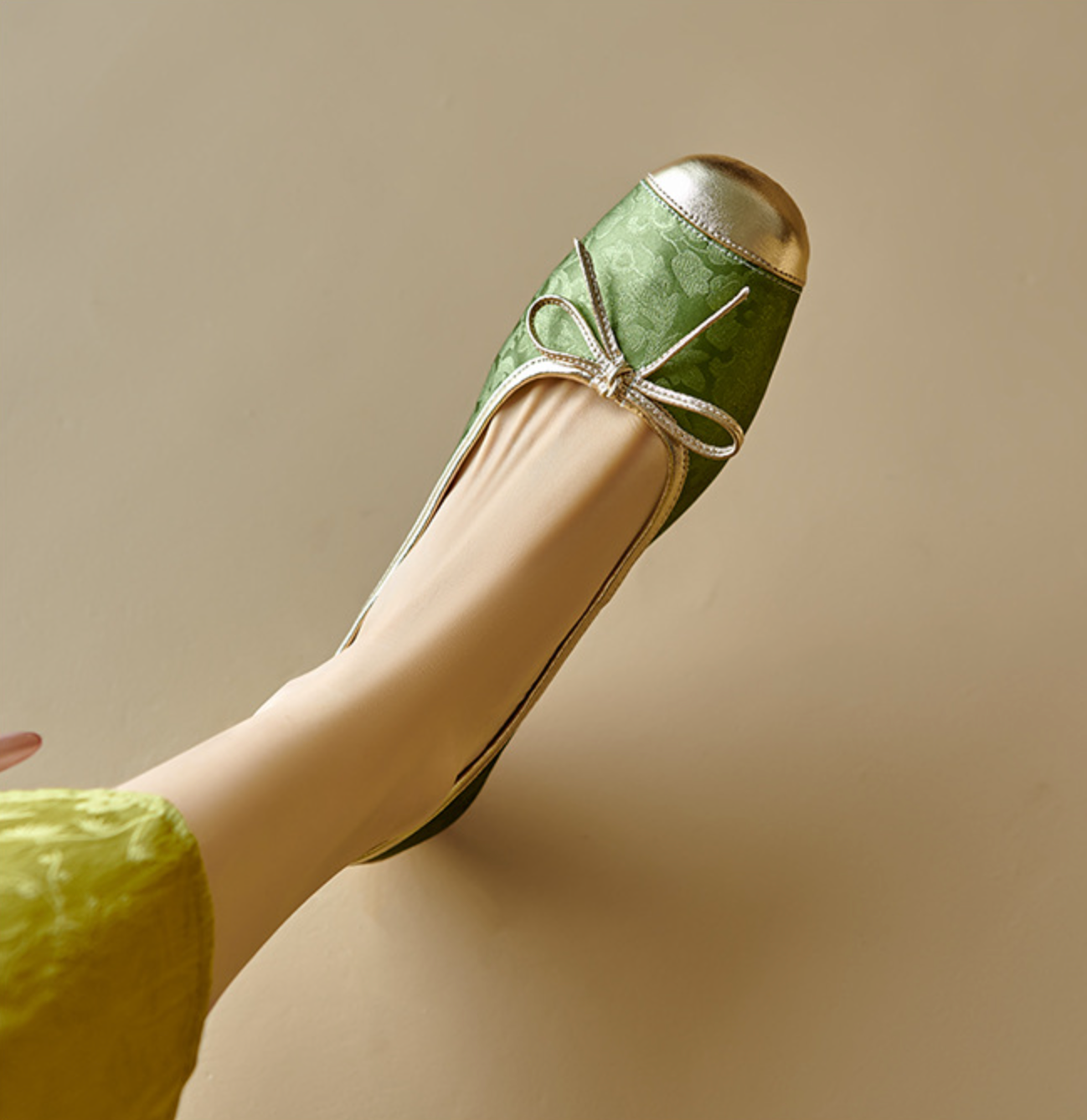 Avora™ Vesaille Ribbon Flats