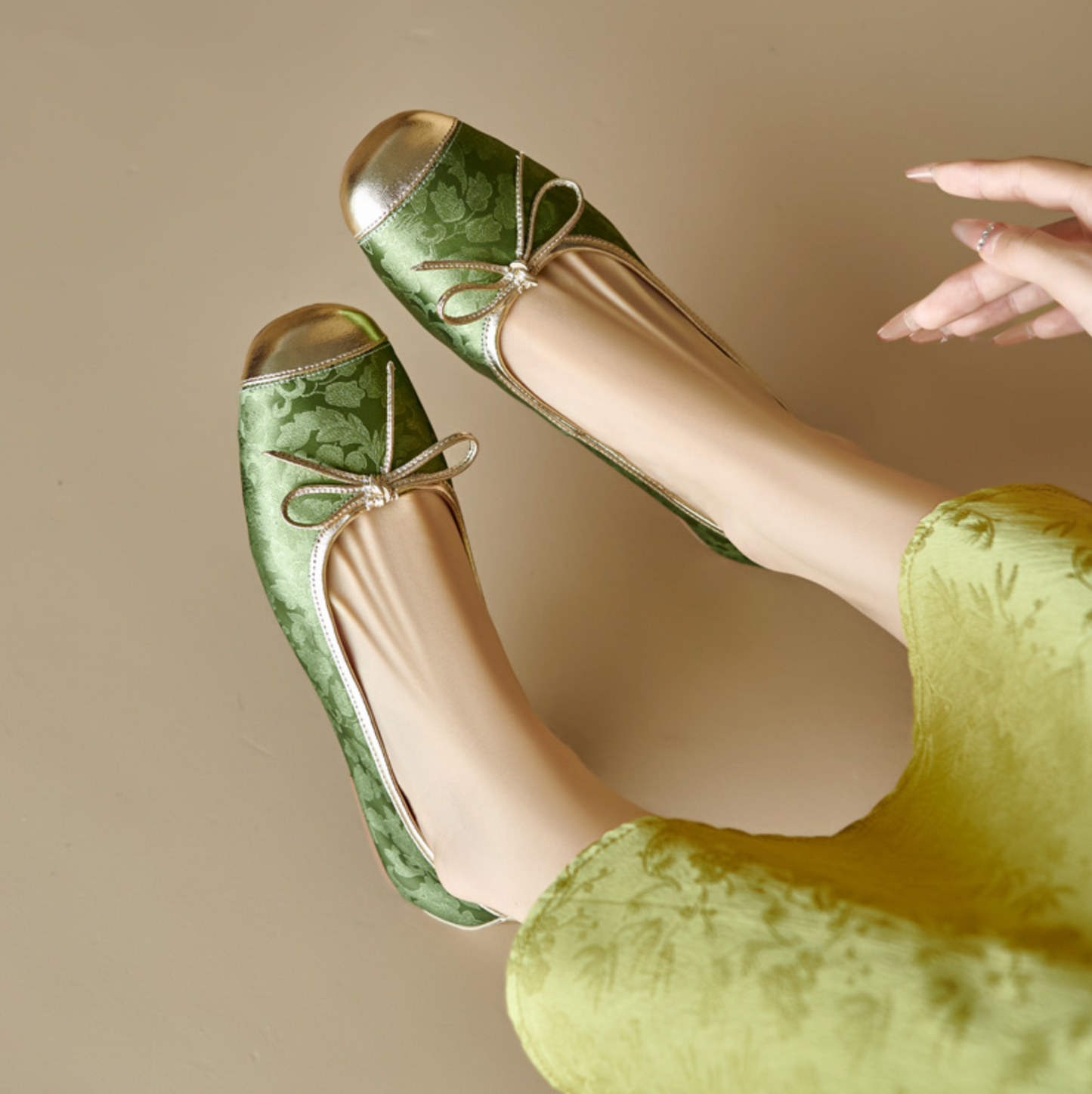 Avora™ Vesaille Ribbon Flats
