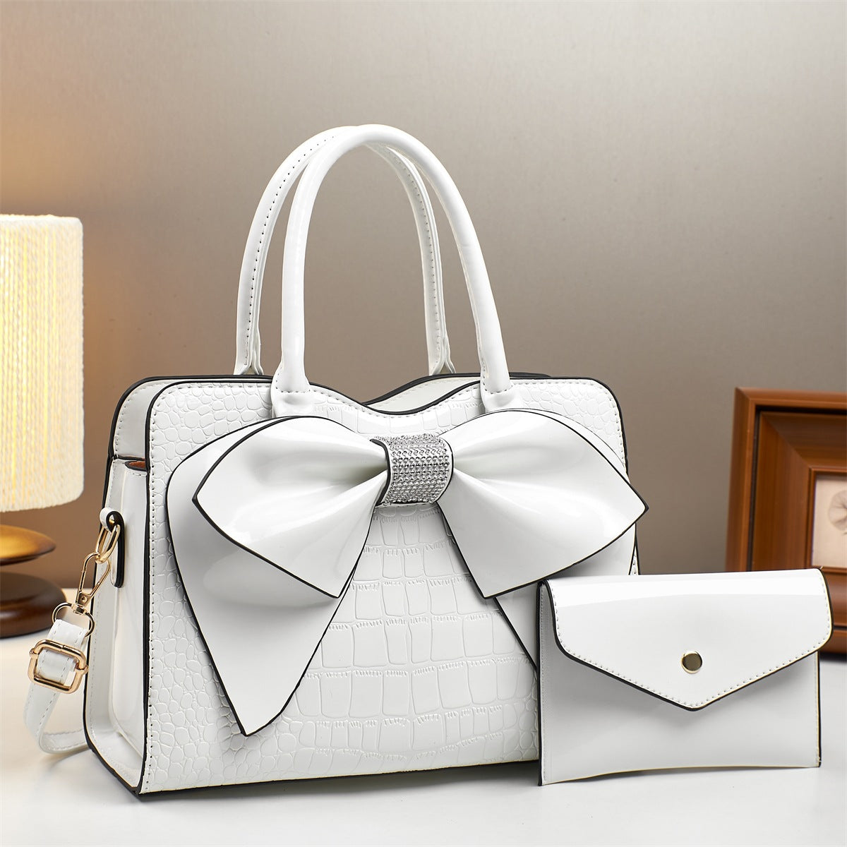Avora™ Crocodile Bow Bucket Bag + Free Matching Purse