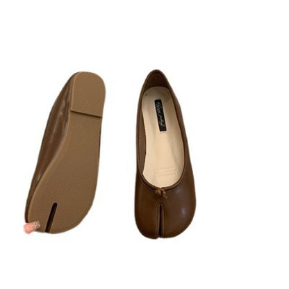 Split Toe Trotter Flat-soled Shoes